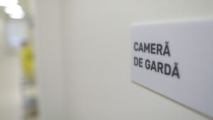 Indicator cameră de gardă într-un spital din România