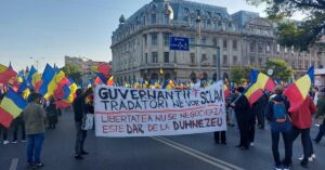 Protest în România privind interesul național și deciziile politice