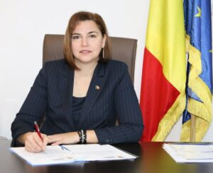 Vera Mitran, prefectul județului Teleorman, într-o imagine oficială