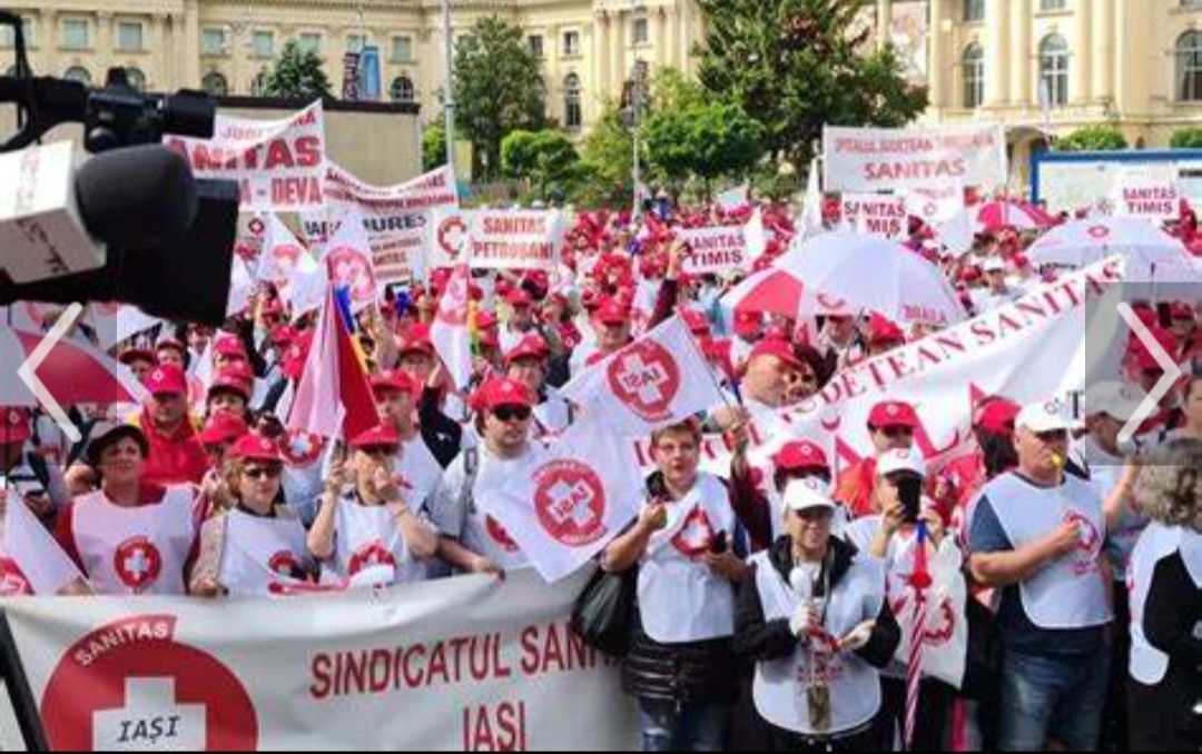 Membrii SANITAS participă la un protest împotriva măsurilor de austeritate și a modificărilor salariale propuse de Guvern